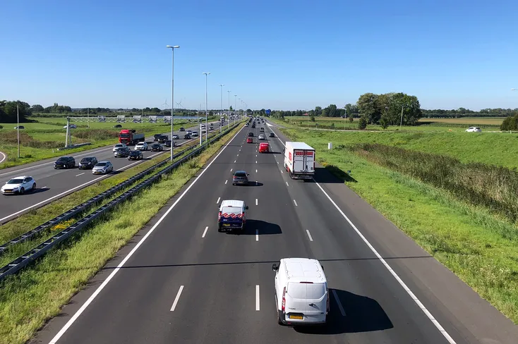 Lower Dutch truck tolls and fines